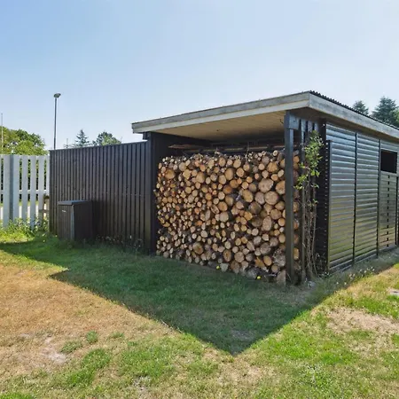 Holiday home Haidi - 300m From The Sea In Ne Jutland By Interhome Hals